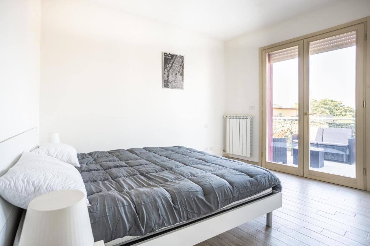 Apartamento Urban Retreat -Private Parking+Terrace Roma Exterior foto