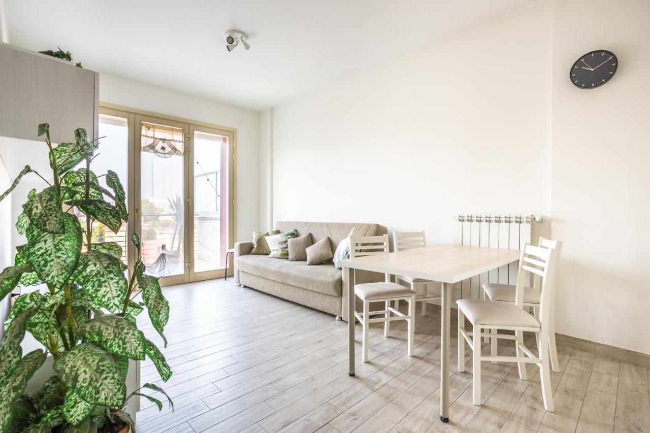 Apartamento Urban Retreat -Private Parking+Terrace Roma Exterior foto