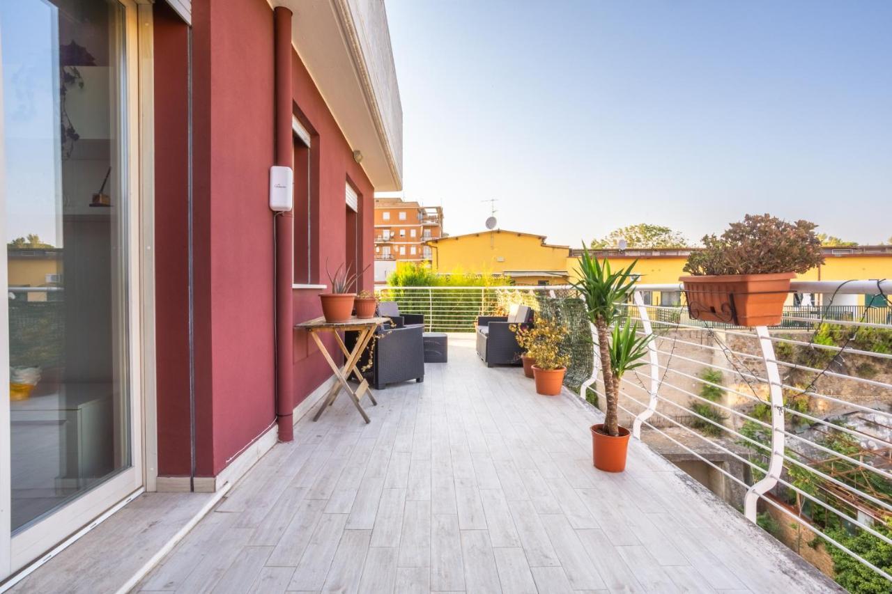 Apartamento Urban Retreat -Private Parking+Terrace Roma Exterior foto