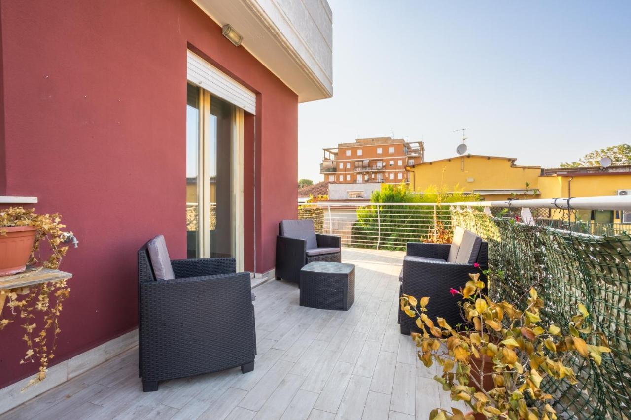 Apartamento Urban Retreat -Private Parking+Terrace Roma Exterior foto