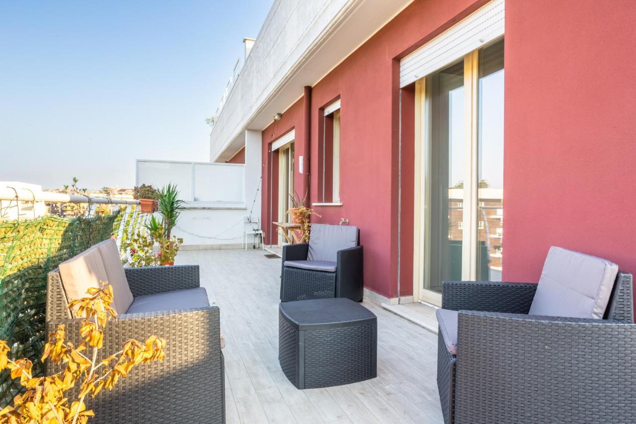 Apartamento Urban Retreat -Private Parking+Terrace Roma Exterior foto
