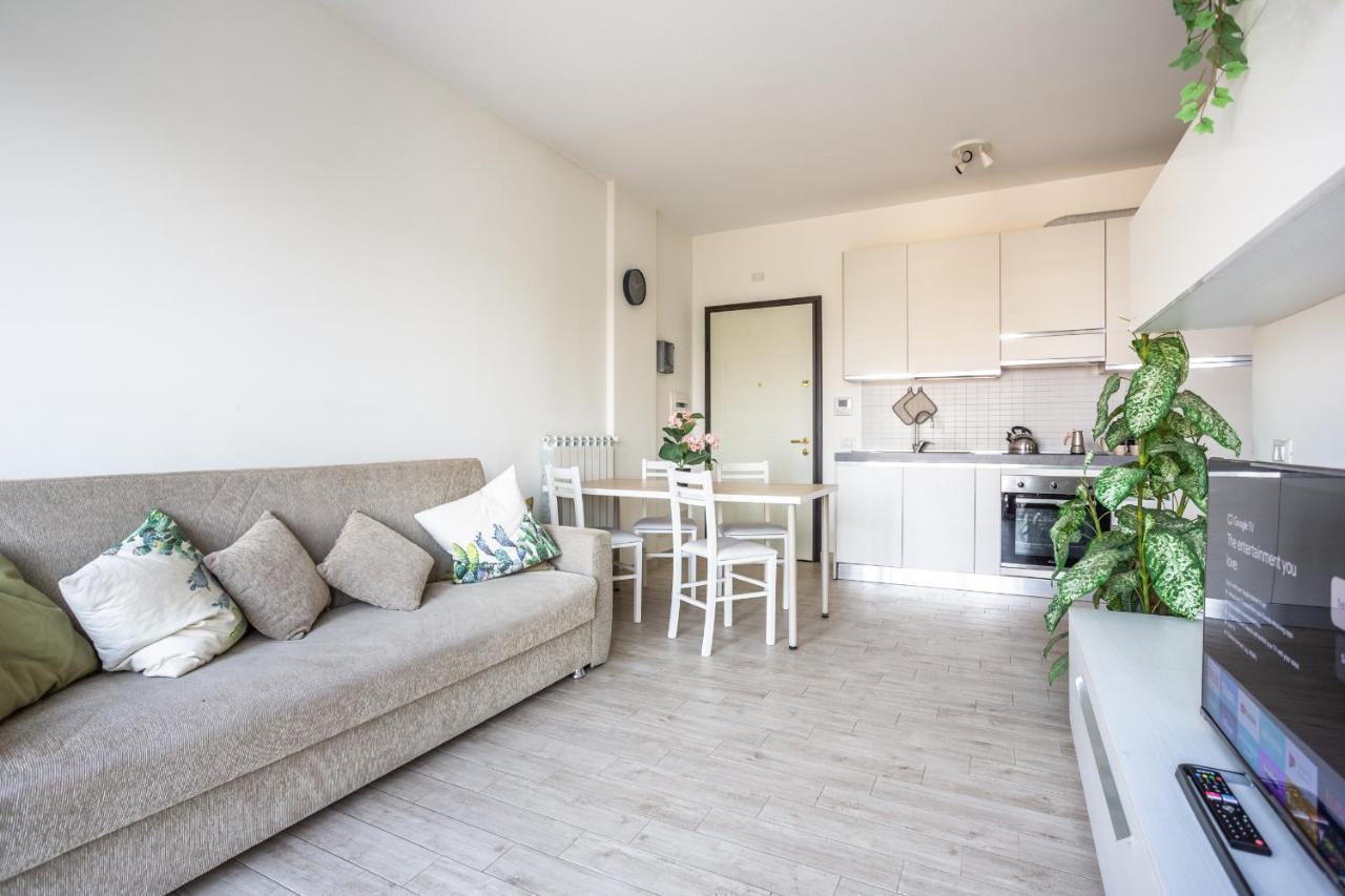 Apartamento Urban Retreat -Private Parking+Terrace Roma Exterior foto
