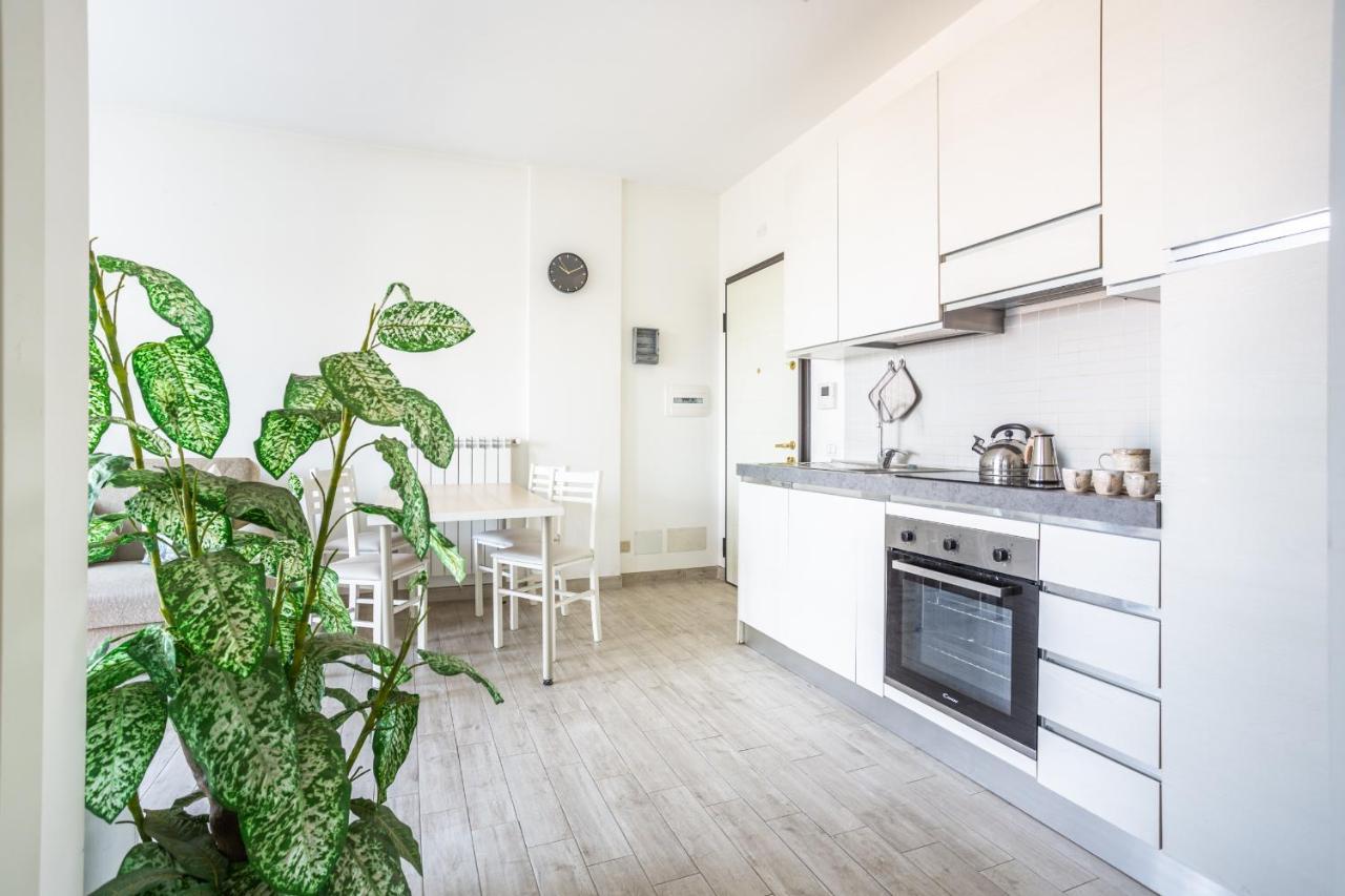Apartamento Urban Retreat -Private Parking+Terrace Roma Exterior foto